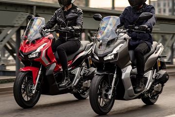 Cara Ganti Busi Honda Vario 150. Honda ADV150 Enggak Ribet Saat Ganti Busi, Modal Tangan, Lepas Satu Panel Bodi Saja
