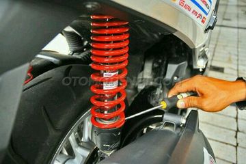 Harga Shock Kyb Zeto Vario 125. Empuk Keras Bisa Diatur, Begini Cara Setel Sokbreker KYB di Motor