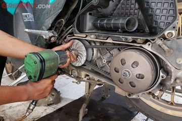 Motor Vario Kemasukan Air. Rawan Kena Air, CVT Motor Matik Harus Diservis Setelah Terobos Banjir?