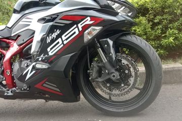 Menurunkan Shock Depan Vario 125. Catat, Segini Batas Aman Ubah Tinggi Sokbreker Depan Bawaan Motor