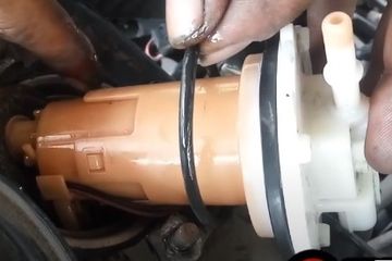 Cara Pasang Seal Fuel Pump Vario 125. Jangan Ketinggalan, Tiap Bongkar Fuel Pump Jangan Lupa Ganti Part Satu Ini