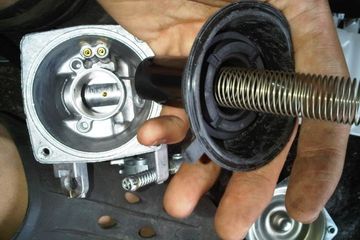 Motor Vario Karbu Tidak Bisa Langsam. Tips Perbaikan Motor Bekas, Penyebab Motor Karbu Susah Langsam