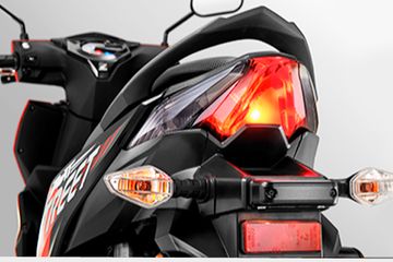 Honda Vario Malaysia 2021. Terlihat Aneh, Honda BeAT Baru Diluncurkan Pakai Lampu Sein Mirip Motor Sport, Iritnya Sampai 59,1 km/liter