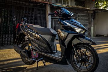 Modifikasi Vario Elegan. Modifikasi Honda Vario 150 Bertampang Elegan, Banyak Disematkan Part Mewah
