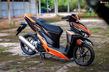 Modifikasi Vario 150 Hitam Simple. Modifikasi Honda Vario 150 Berjubah Oranye Hitam Pamer Kaki Maksimal