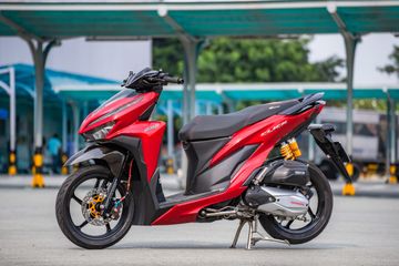 Vario Techno Proper. Honda Vario 150 Berkostum Merah, Pesonanya Luar Biasa, Aksesorinya Mewah