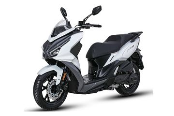 Vario Baru Cc 160. Skutik 150 Cc Baru Meluncur, Desain Bikin Aerox 155 dan Vario 160 Gemetaran