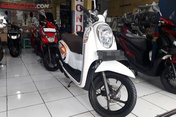 Harga Vario Fi 2014 Bekas. Harga Bekasnya Bertahan, Cek Harga Bekas Honda Scoopy 2014-2021