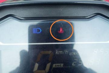 Arti Simbol Di Speedometer Vario 150. Logo Perahu di Speedometer Motor Honda Menyala, Tanda Gawat Jika Dicuekin