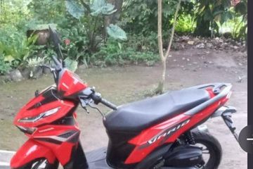 Rumah Kunci Vario 110. Maling Sakti Teror Kebomas Gresik, Vario 125 Lenyap Posisi Kunci Setang dan Pagar Digembok