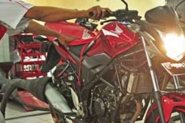 Biaya Turun Mesin Motor Matic Di Ahass. Motor Sport Honda Terendam Banjir? Ini Perbandingan Biaya Servis di Bengkel Resmi dan Spesialis