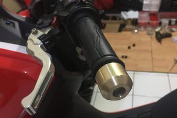 Cara Melepas Jalu Stang Vario. Ngoprek Santuy, Begini Cara Mengganti Balancer Setang Bawaan Motor
