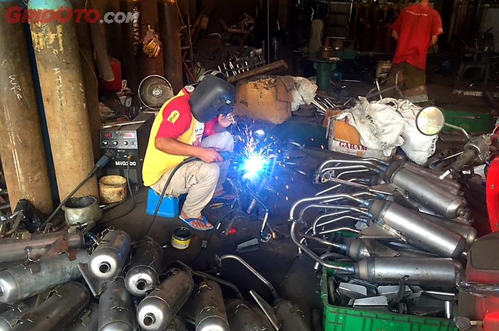 Harga Knalpot Asli Honda Vario. Harga Knalpot Standar Racing Bobokan dari WRC Untuk Honda BeAT, Mulai Rp 150 ribu!
