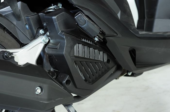 Harga Tutup Kipas Vario 110 Fi. Biar Paham, Ternyata Ini Fungsi Lain Cover Radiator di Motor Matic