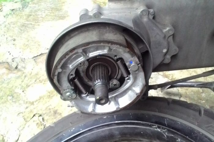 Cara Buat Rem Belakang Vario 125 Pakem. Ngoprek Santuy di Rumah, Bikin Rem Teromol Pakem dan Enteng Sendiri