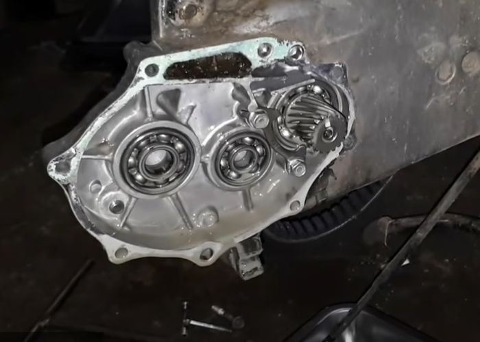 Harga Gear Box Vario 110 Karbu. Ini Efek Tidak Mengganti Bearing As Pulley Belakang Satu Set, Bikin Kerja Dua Kali