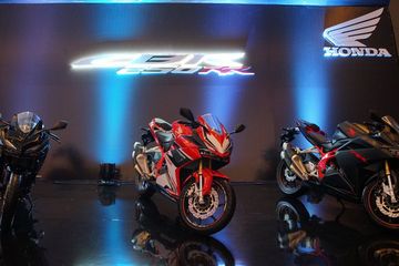 Harga Kaca Pelindung Angin Motor Vario. Kaca Depan Di Motor Baru Gak Semata Pemanis, Ternyata Manfaatnya Banyak