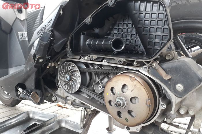 Harga Ganti Lampu Depan Vario 150. Daftar Biaya Jasa Servis Ringan Matik Honda di Bengkel Resmi