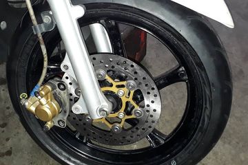 Cara Pasang Cakram Vario. Pasang Cakram Yamaha Exciter di Motor Matic, Begini Langkahnya