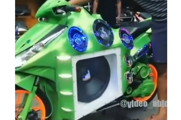 Modifikasi Audio Motor Vario. Enggak Mau Kalah, Honda Vario Ini Nekat Pasang Subwoofer Jumbo