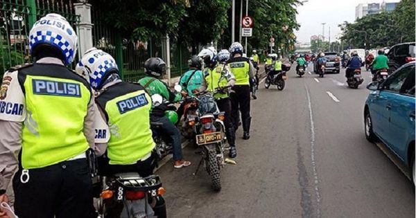 Cara Modif Lampu Motor Vario. Awas Tilang! Ini 10 Cara Modifikasi yang Jelas-jelas Melanggar Hukum