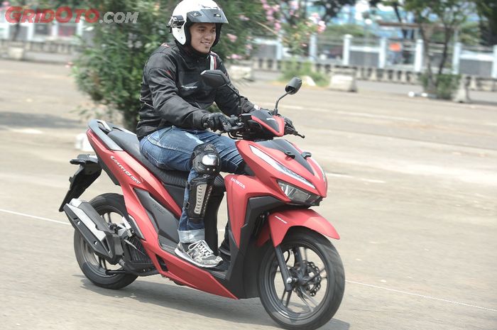 Motor Vario 150 Warna Merah Doff. Awas! Jangan Asal Poles Motor Berwarna Doff, Kamu Bisa Nyesel Lho