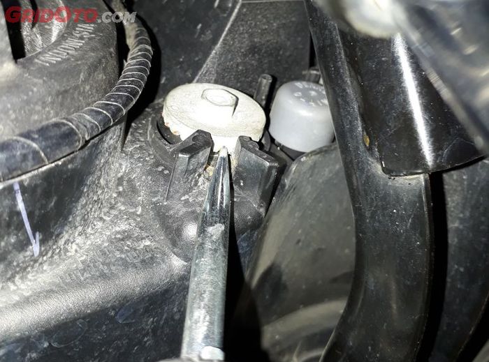 Cara Setting Sorot Lampu Vario 150. Begini Cara Atur Ketinggian Sorot Lampu Honda CBR150R, Cuma Butuh Alat Ini