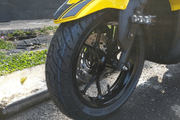 Ban Depan Motor Vario. Kok Bisa Ban Depan Motor Matic Habis Sebelah, Ternyata Komponen Ini Penyebabnya