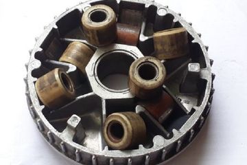Cara Pasang Roller Vario 150 Yang Benar. Roller CVT Kadang Menipu, Dua Sisi Dikira Sama, Posisi Pasang Jangan Terbalik