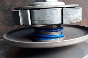 Per Cvt Vario Di Aerox. Jangan Asal, Ini Efeknya Pasang Per CVT Terlalu Keras di Motor Matic