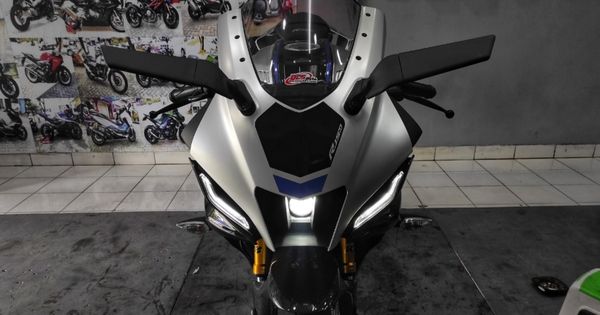 Cara Pasang Spion Bar End Vario 150. Modal Pasang Spion Winglet, Motor Sport Fairing 150 cc Tampilannya Jadi Mirip Moge, Begini Cara Pakainya
