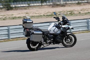 Motor Vario Hidup Tapi Tidak Bisa Jalan. Ini Otak Dan Sensor BMW R1200 GS, Motor Yang Bisa Jalan Sendiri