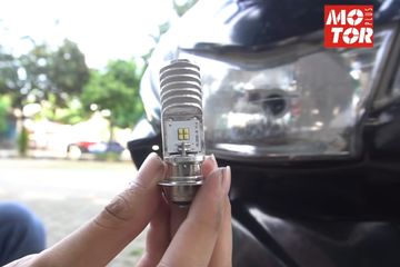 Lampu Led Depan Vario 110. Cara Pasang Bohlam LED Tanpa Ubah Kelistrikan di Motor Lawas