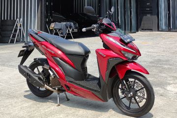 Velg Vario Merah Candy. Modifikasi Kaki-kaki Honda Vario 150 Merah Candy Didukung Part Menawan