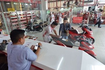 Vario Vs Supra X 125. Sebelum Servis Berkala, Berikut Harga Spare Part Fast Moving Honda BeAT, Vario 150 dan Supra X 125