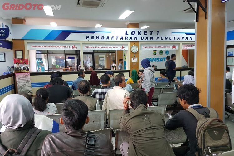Biaya Her 5 Tahunan Vario 125 Tahun 2016. Segini Biaya yang Dikeluarkan Buat Bayar Pajak Motor 5 Tahunan