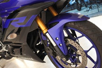 Shock Depan Vario 150 Upside Down. Kenapa Sokbreker Upside Down Kiri dan Kanan Olinya Berbeda? Ternyata ini Alasanya
