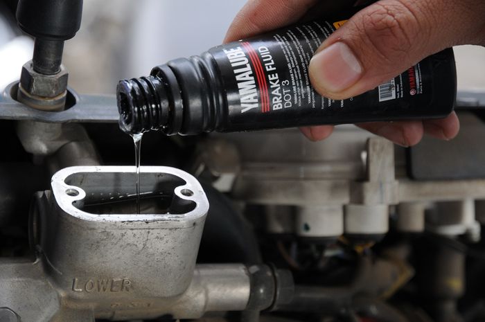 Rem Depan Vario 125 Tidak Pakem. Tuas Rem Keras dan Kurang Pakem? Gampang, Begini Cara Mengatasinya