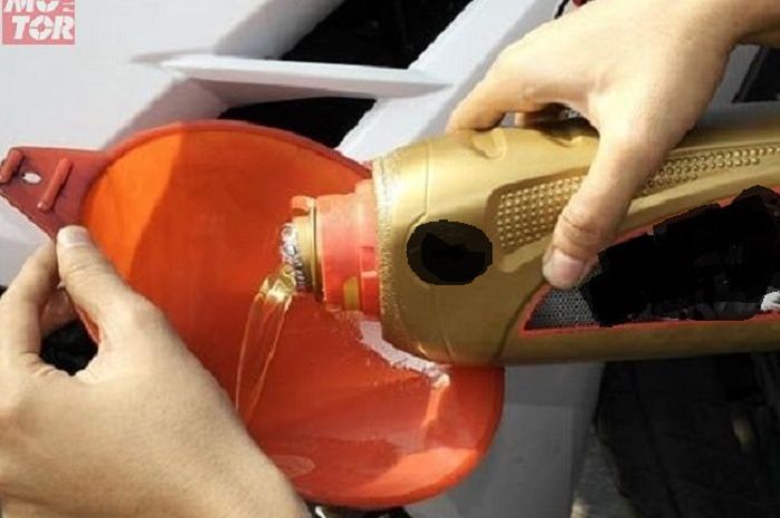 Kekentalan Oli Untuk Vario 125. Mulai Sekarang Hindari Pakai Oli Kental Karena Motor Makin Boros, Ini Rekomendasi Pabrikan