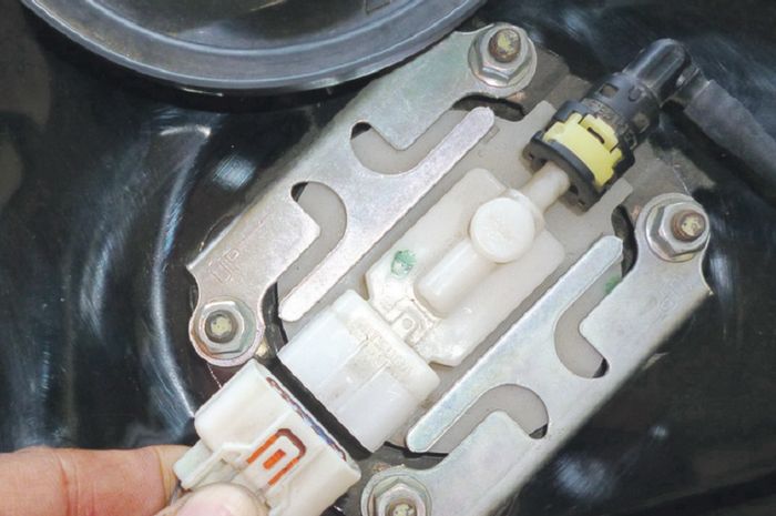 Cara Bongkar Mesin Vario Karbu. Jangan Takut Bongkar Mesin Injeksi Karena Gak Perlu Reset ECU Lagi Kok