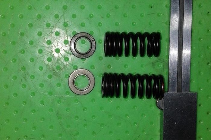 Per Klep Racing Vario 125. Modal Rp 25 Ribu, Suzuki GSX 150 Series dan Satria F-150 FI Berasa Pakai Per Klep Racing