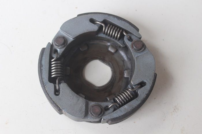 Kampas Ganda Daytona Vario 125 Led. Sebelum Berisik Pemakai Motor Matic Perlu Tahu Kapan Ganti Kampas Kopling CVT