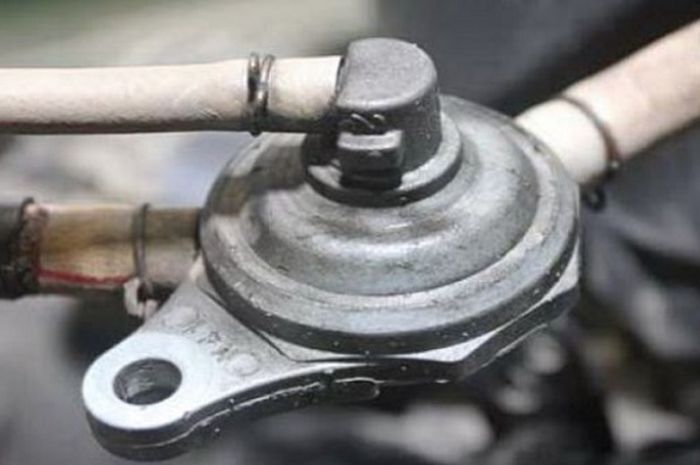 Vakum Karburator Vario. Mogok Akibat Bensin Tak Mengalir Di Motor Matic Atau Bebek, Cek Kondisi Keran Vakum