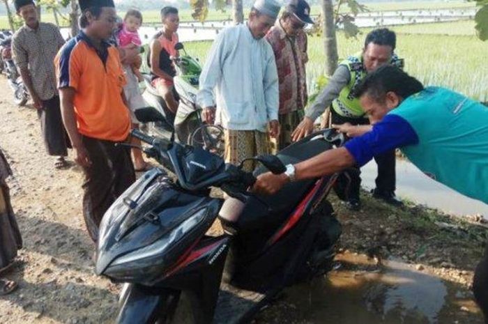 Harga Honda Vario Terbaru Demak. Demak Heboh, Motor Honda Vario 125 Misterius Ditemukan Tepi Sawah Tanpa Plat Nomor