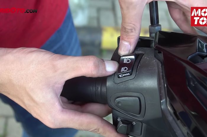 Cara Pasang Saklar Pass Beam Vario 150. Video Bikin Motor Matic Punya Passing Beam, Tinggal Pasang Knop