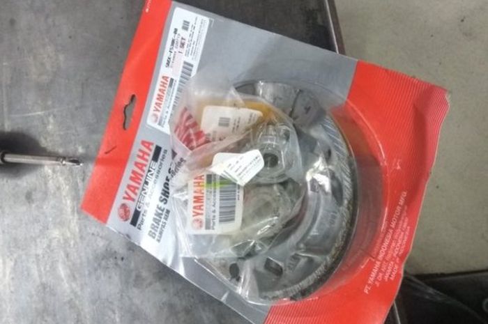 Harga Kampas Rem Belakang Vario Ahm. Rem Gak Pakem? Segini Harga Kampas Rem Belakang Matic Ori Yamaha di Bengkel Resmi