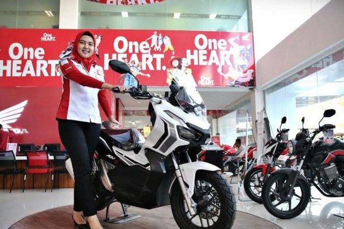 Kredit Motor Honda Vario 150 Di Makassar. Enggak Nyangka, Dalam Satu Hari Segini Penjualan Honda ADV 150 di Makassar