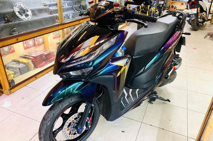 Dán Tem Xe Vario 2019. Tampil Makin Garang, Modifikasi Honda Vario 150 Pakai Kaki-kaki Motor MotoGP, Harganya Bikin Kaget
