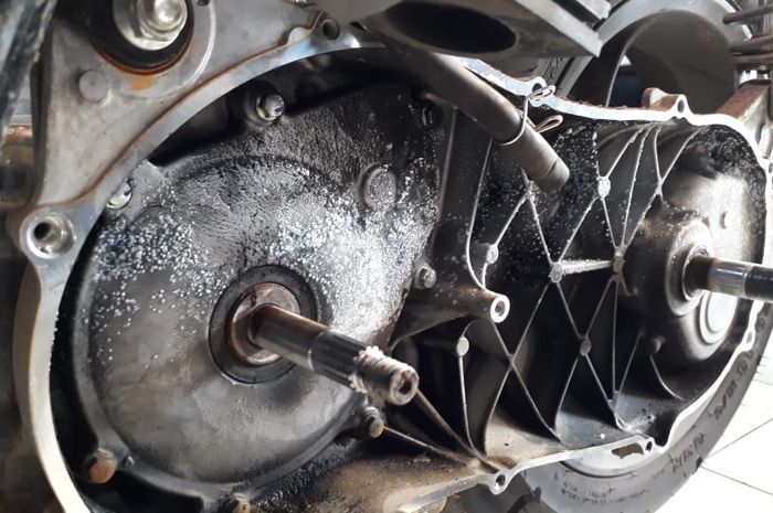 Penyebab Oli Gardan Vario 125 Rembes. Sering Dianggap Sepele, CVT Motor Matic Mendadak Rembes Oli Mesin, Ternyata Gara-gara Hal Ini
