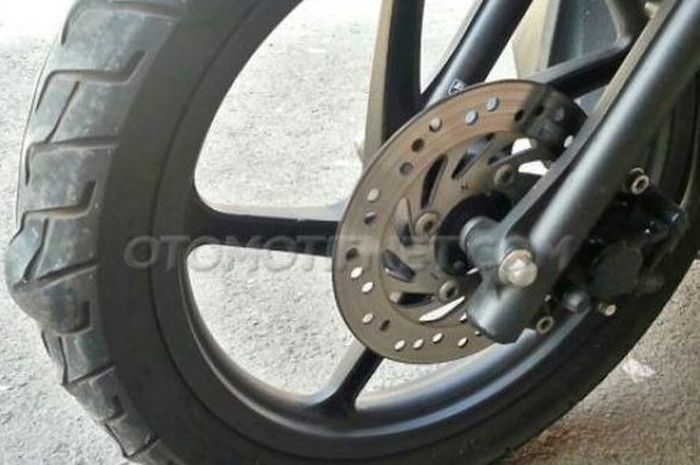Ban Depan Vario Bergelombang. Berasa Mantul-mantul! Kebiasaan Ini Ternyata yang Bikin Ban Motor Benjol